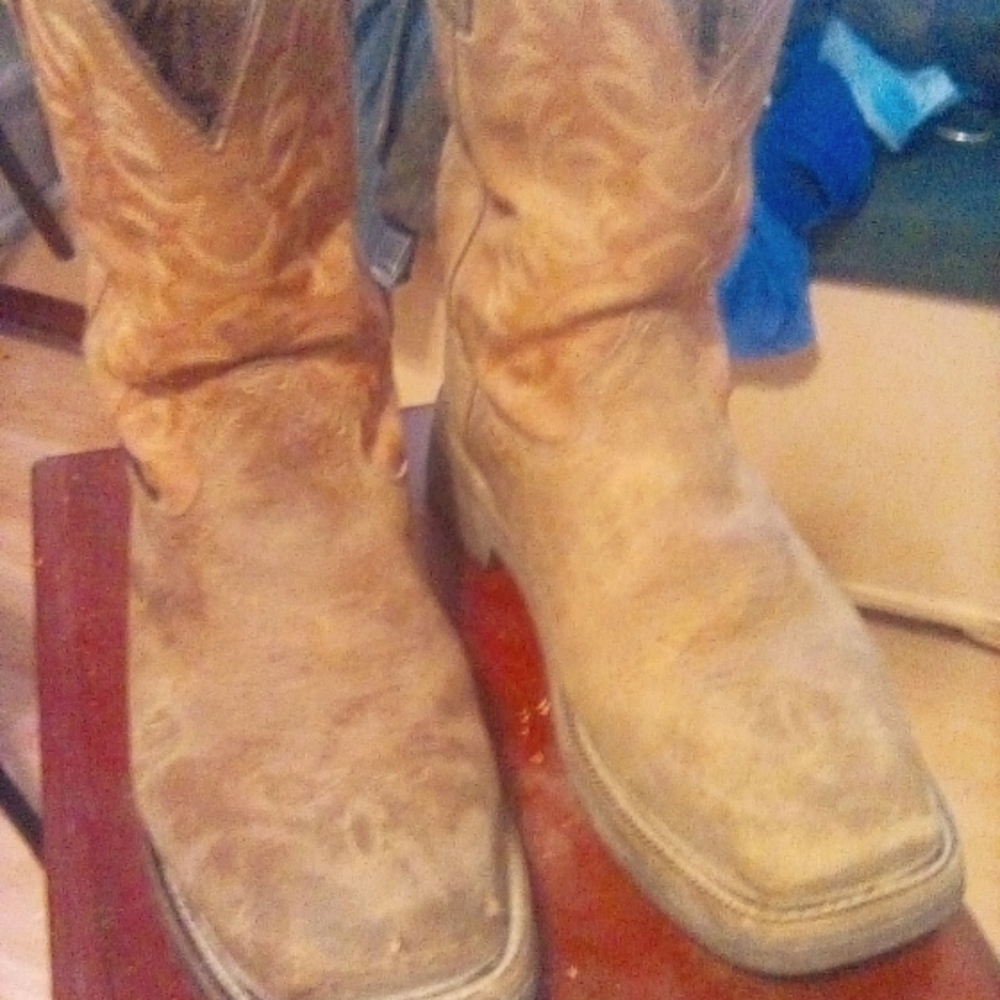 Justin steel toes